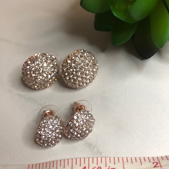 Set of 2 bright beautiful earrings. - Picture 6 of 8